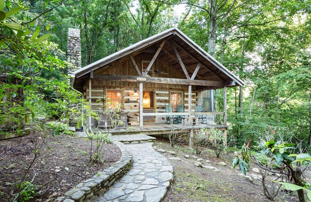 Graves Cabin - Luxury Cabin Near Waynesville & Asheville