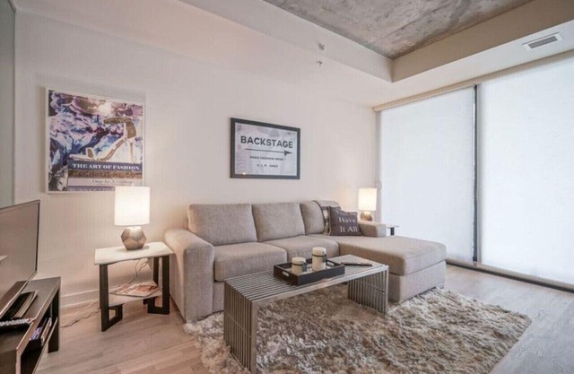 Condo spectaculaire 1BR à Hot King West