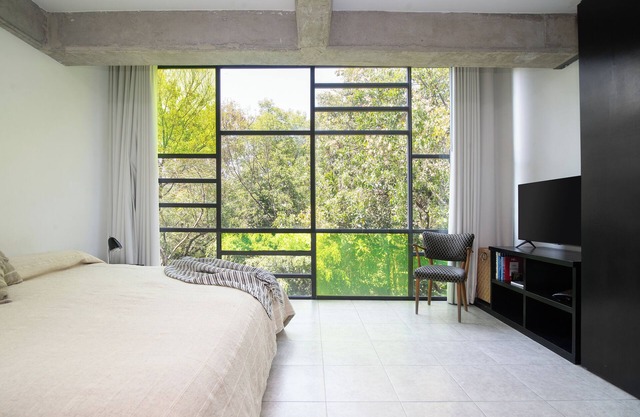 Great 2BR in the heart of Condesa 1 block from Parque Mexico on Amsterdam street