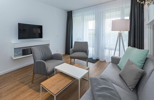 Great apartment, close to the beach, with terrace, parking, use of swimming pool & sauna - Deichhäuser Anna