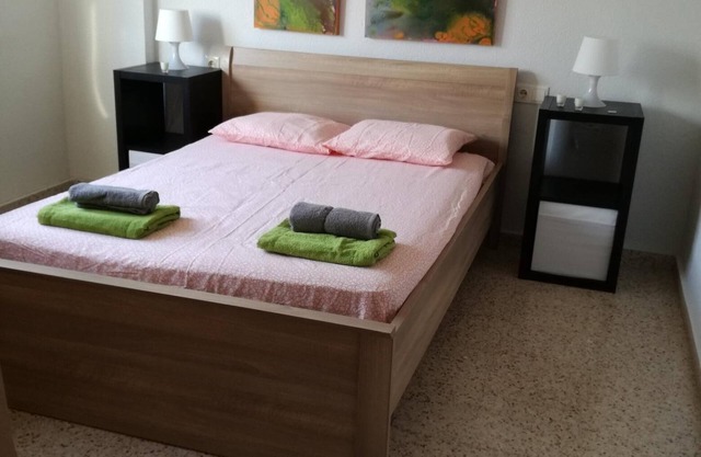 GRAND APPARTEMENT À GRENADE, MANDO PLUS DE PHOTOS