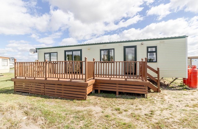Caravane acceptant les chiens pas cher avec 6 couchages à louer à North Denes dans le Suffolk ref 40068