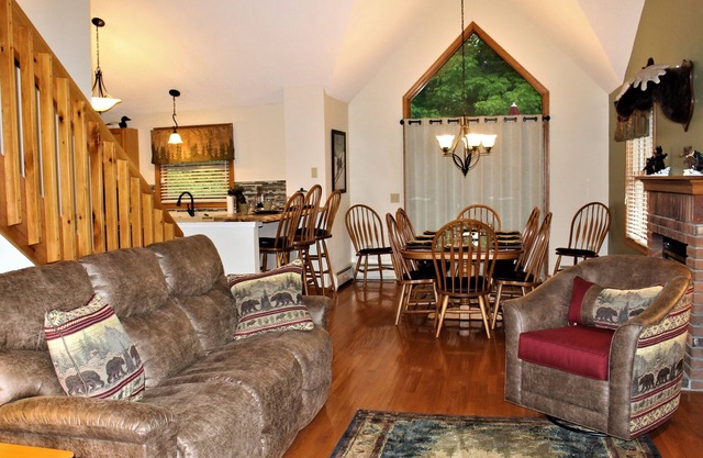 GRANDE FAMILLE & AMI SALLE DE JEUX A / C, PISCINES, HOT TUB, AUSSI PROP # 3482134