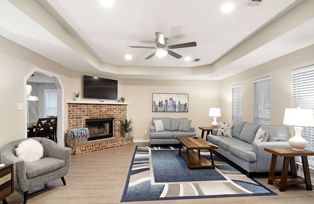 Great game room! minutes from the beach and casino