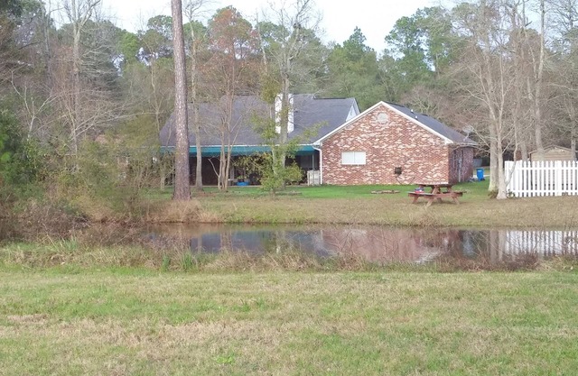 Grande propriété de cours de golf dans la belle ville de Ocean Springs MS.