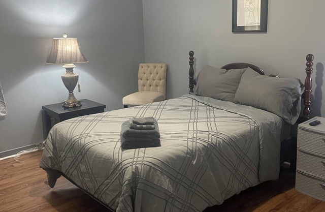 Great Home in Brownsville, Tennessee 3 Single Bedrooms Available for Lodging.
