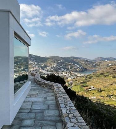 Great house in a beautiful olive grove