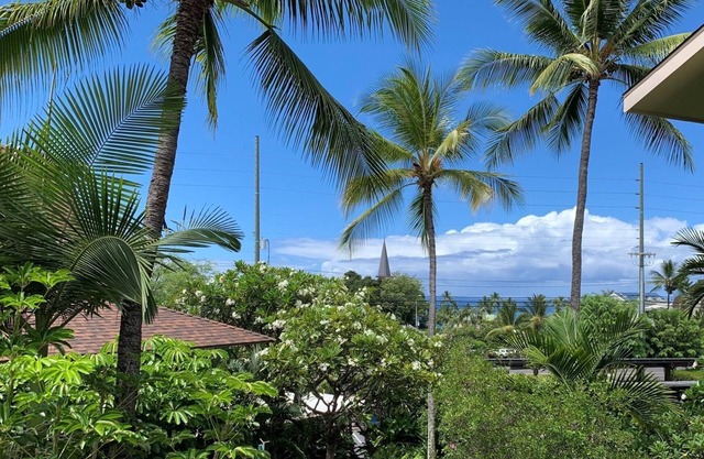 Great in town location for this 1 bedroom condo with ocean view