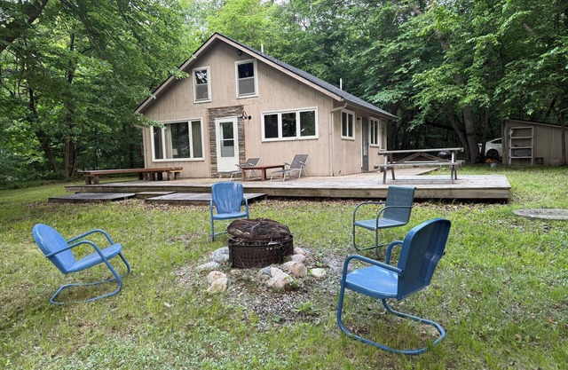 Adorable, abordable et emplacement idéal sur West Battle Lake!