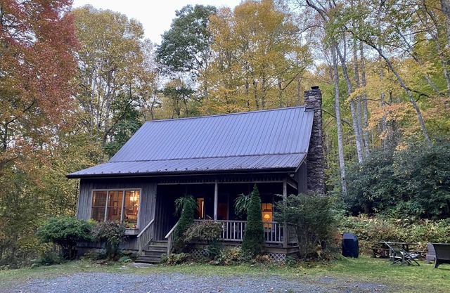 Valle Crucis - Intimité boisée à 5 km de Mast Gen Store - consultez nos avis!