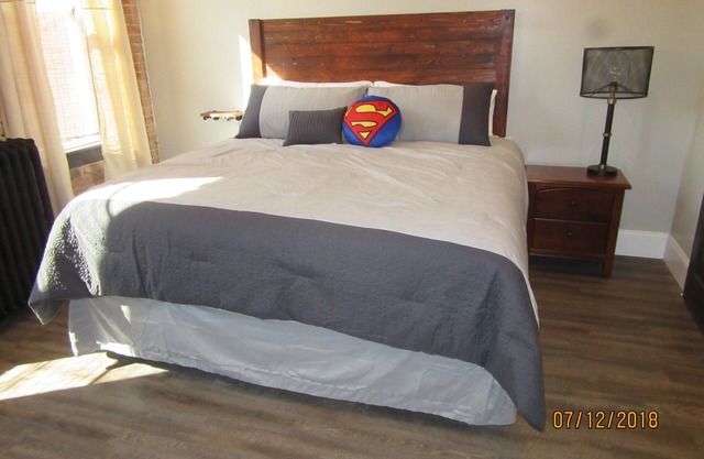Très bien situé dans le centre-ville historique de Metropolis, la maison de Superman