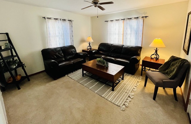 Great Location ONLY 5 Blocks to Beach