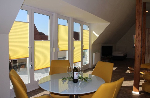 Grand appartement mezzanine avec fantastique terrasse sur le toit