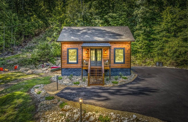 When the Smoky Mountains are calling you, relax and enjoy at The Tippy Canoe!