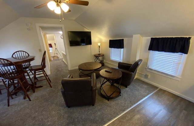Great Strip Location |WalktoLake|Wine Country|Brewing Company|A/C|Grill&Firepit