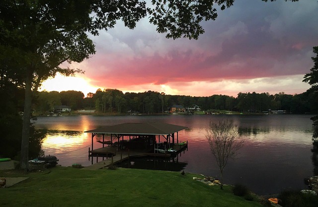 "THE PERFECT LAKE GETAWAY"