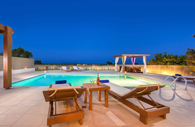 Greatland Villas - Villa Desi