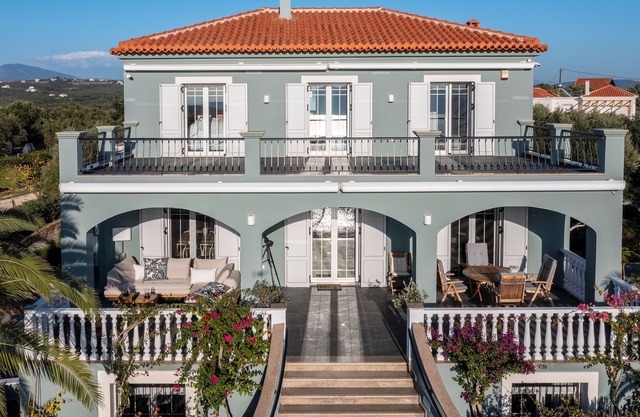Greek Villa/Mansion with extraordinary Sea viewsnFully gated private property
