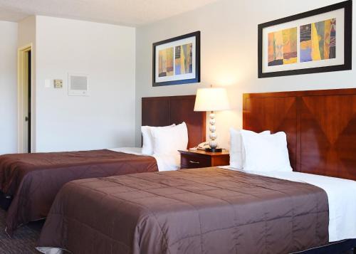 GREELEY UNIVERSITY INN/GREELEY INN