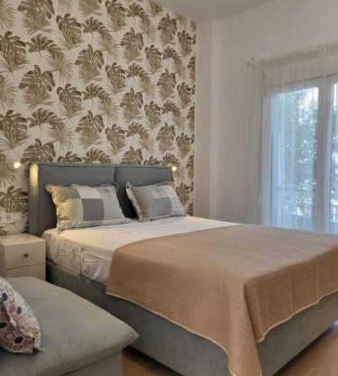 Green apartment-center of Varkiza resort