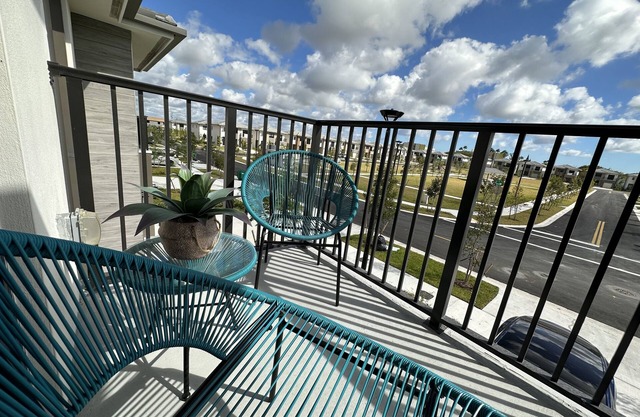 Green Luxurious 5BD Jungle House by FL Keys MIA