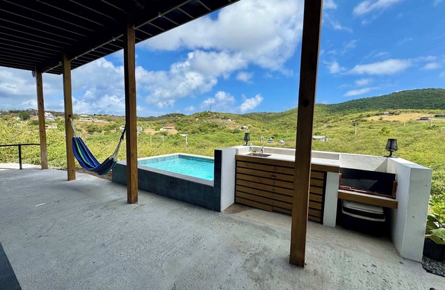 Green Oasis & Pool - Culebra