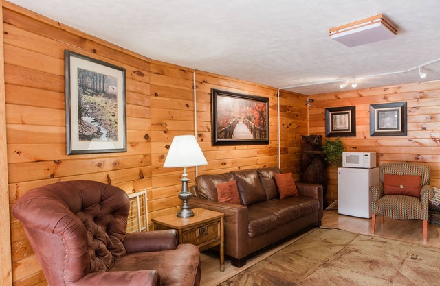 Green Valley Motel