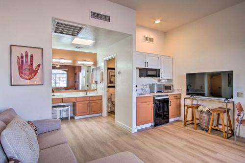 Green Valley Studio in 55 and Community!