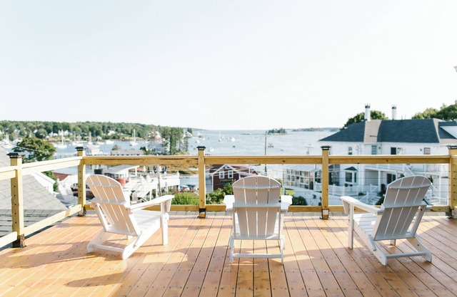 Boothbay Harbor Greenleaf Inn Room 6 Classic Cute Queen Bedroom w Full Harbor View