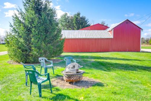 Greenwich Countryside Apartment with Shared Yard