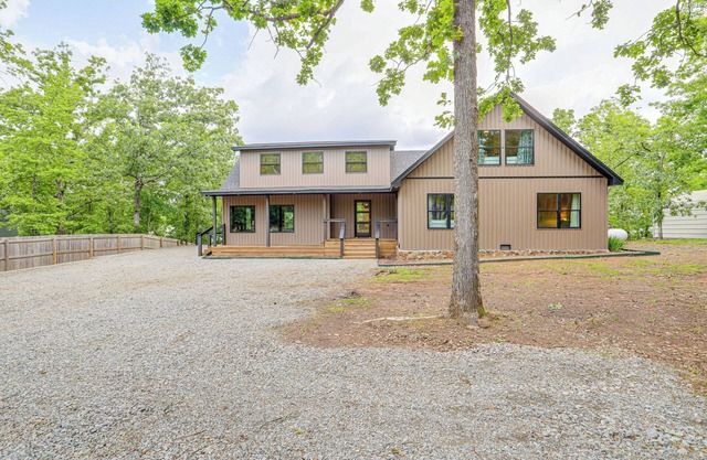 Greers Ferry Lake Retreat: Game Room + Fire Pit!