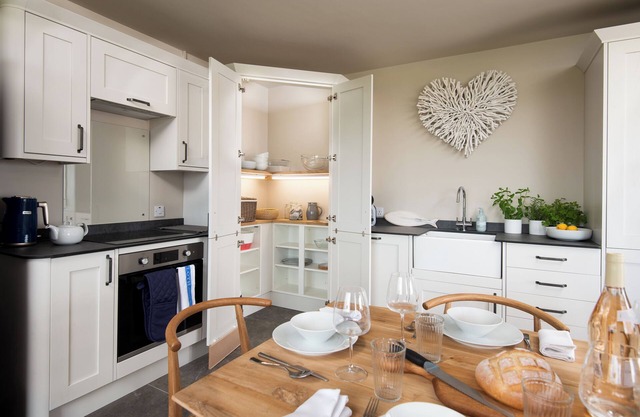 Gregor's Cottage: Best coastal view, luxury inside