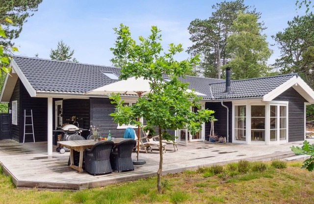 "Grethe" - 750m from the sea by Interhome