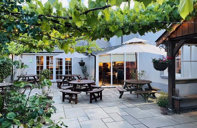 Greyhound Inn