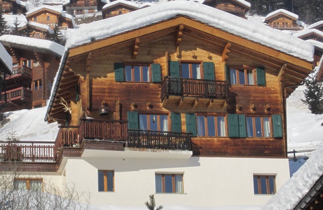 Grimentz - chalet de charme - 13 personnes dans 7 chambres