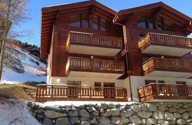 Magnifique Duplex dans Chalet Neuf 'Piste Bleue', idealement situé, 5 chambres