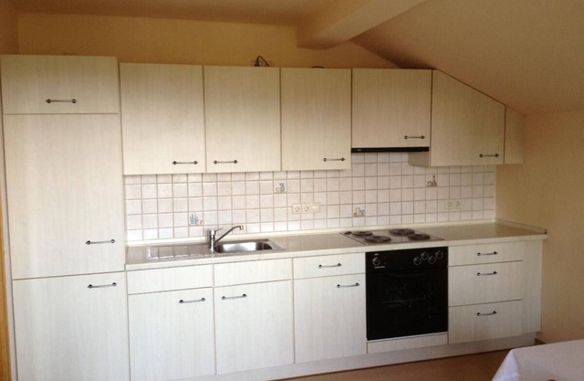 Appartement spacieux (75qm) dans le grenier