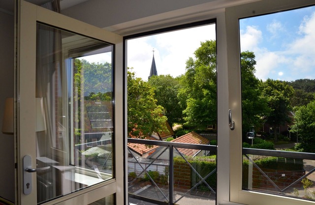 GROET: à seulement 2000 m de la plage! Bel appartement avec balcon, bel emplacement