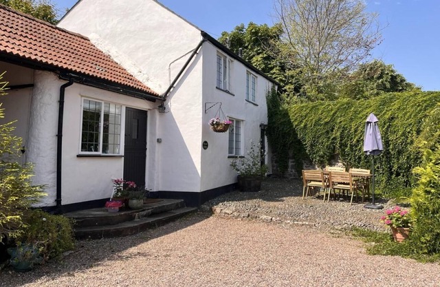Grooms Cottage, Nr Minehead