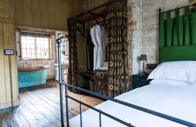 Cottage-Salle de bain-Vue sur la cour-Cottage