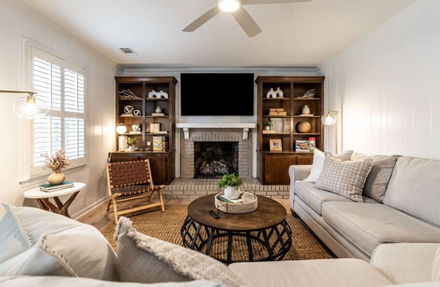 Good Vibes in a Groovy Cary Crib