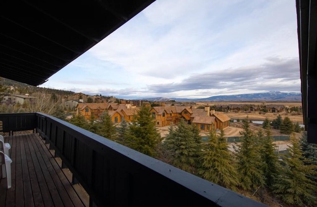 Gros Ventre B12: Teton Village - Cozy Top Floor Condo - Vue magnifique sur la vallée - Accès à la piscine et au spa!