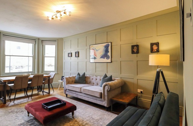 GROSVENOR ABODE, pet friendly in Royal Tunbridge Wells