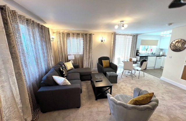 Beautiful 1 bedroom in Street, Somerset on the edge of Glastonbury