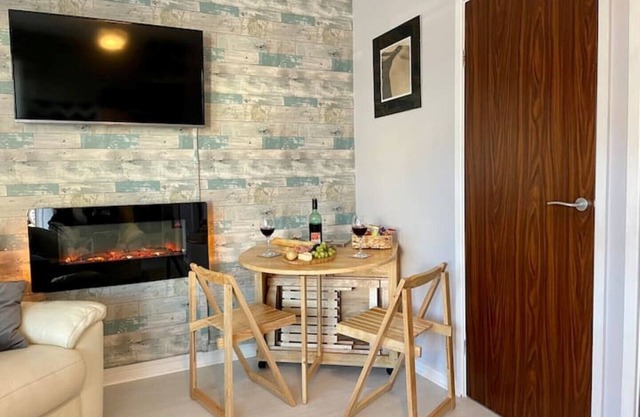 Ground floor, 2 Bedroom Apartment with parking