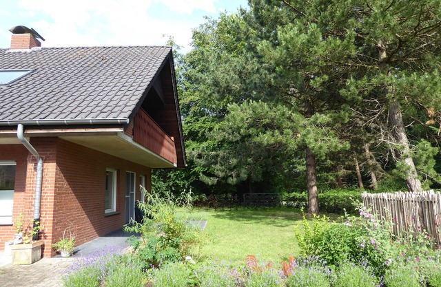 Appartement au rez-de-chaussée avec sa propre terrasse et jardin en zone rurale