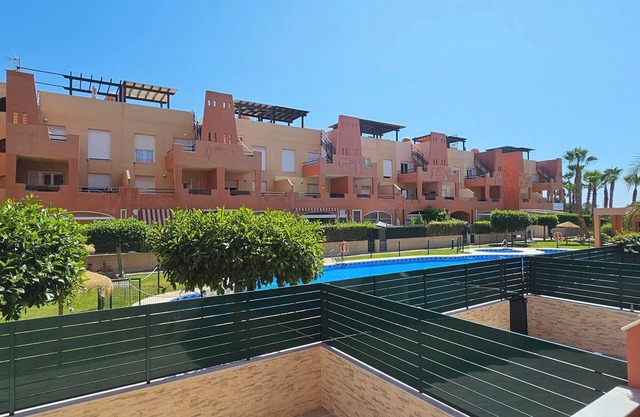 Appartement au rez-de-chaussée 2 chambres, à 60m de la plage, WiFi