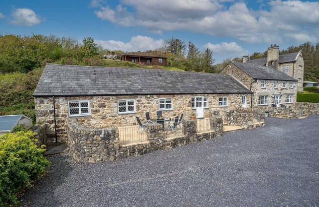 Ground floor cottage prime Abersoch seaside location | Stabal-Soch