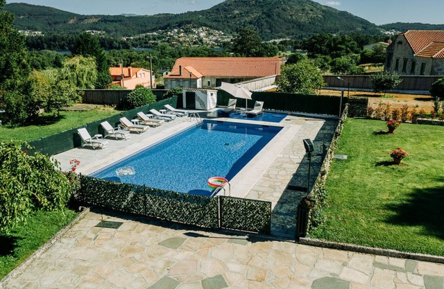 Maison de plain pied avec piscine
