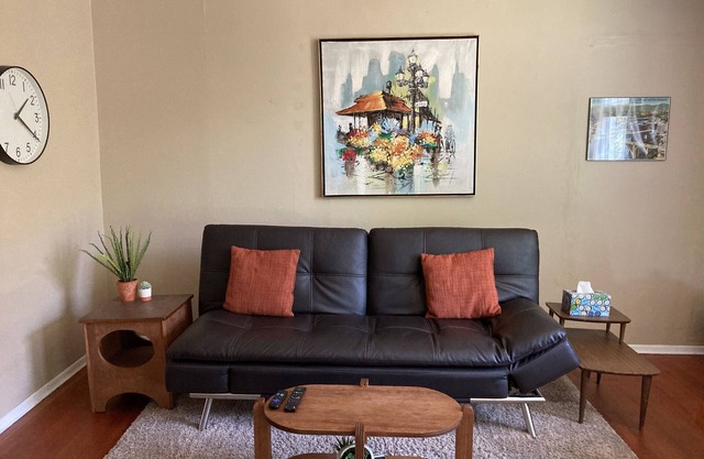 Appartement privé au rez-de-chaussée près du parc Manito, du centre-ville et du Sacré-Cœur
